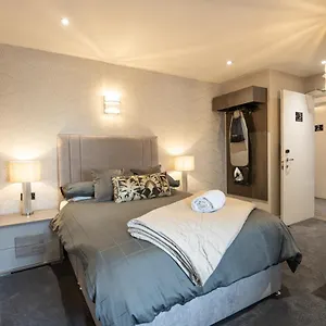 The Hotel Dundee