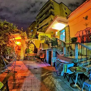 milingona-city-center-hostel.hotels-in-tirana.com/